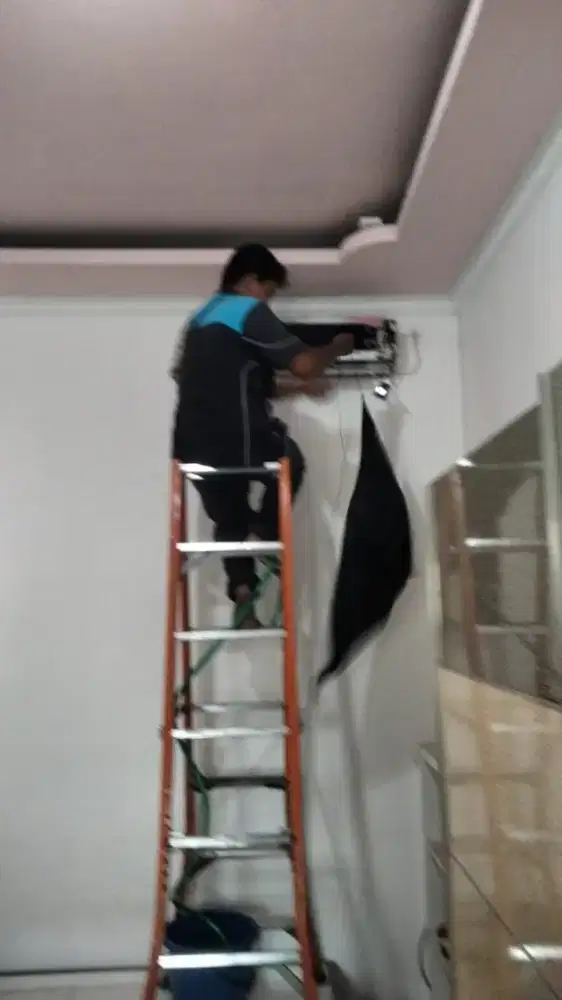 Jasa cek bongkar pasang AC & water heater bergaransi