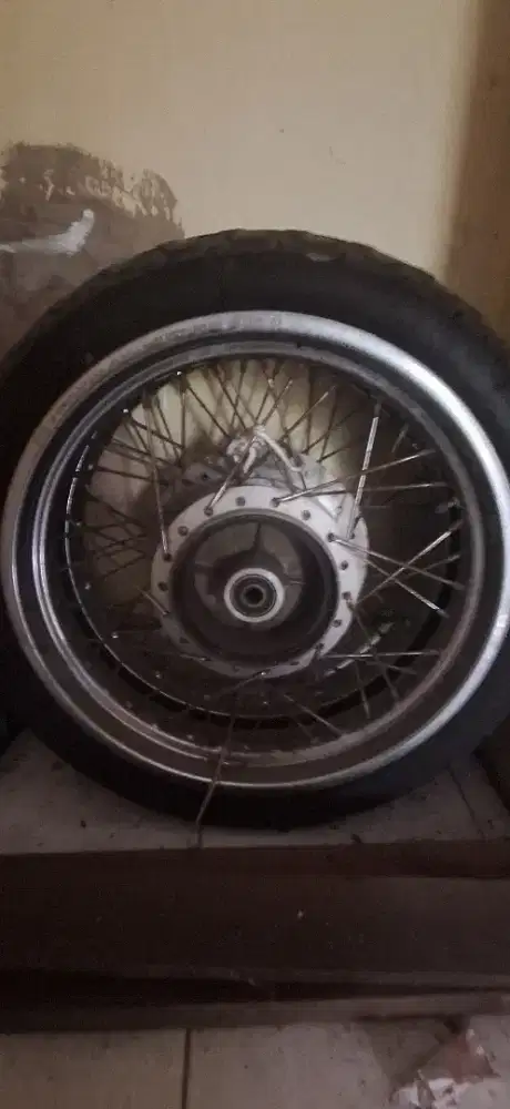 Velg dan Ban Verza 150 Original