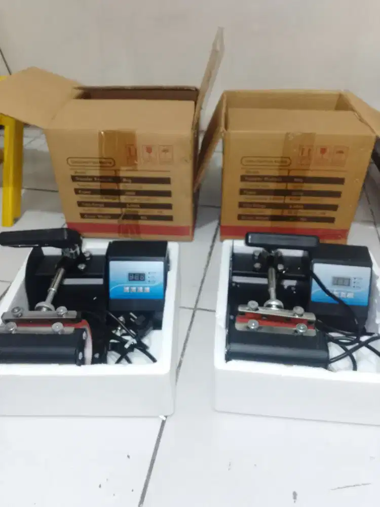 mesin pres mug masih mulus 2.pcs Harga 500.Ribu lagi butuh buat brobat