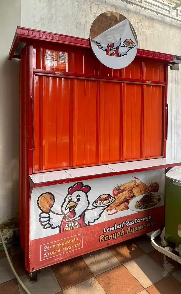 Dijual Cepat Booth Container Merah / Gerobak Jualan makanan