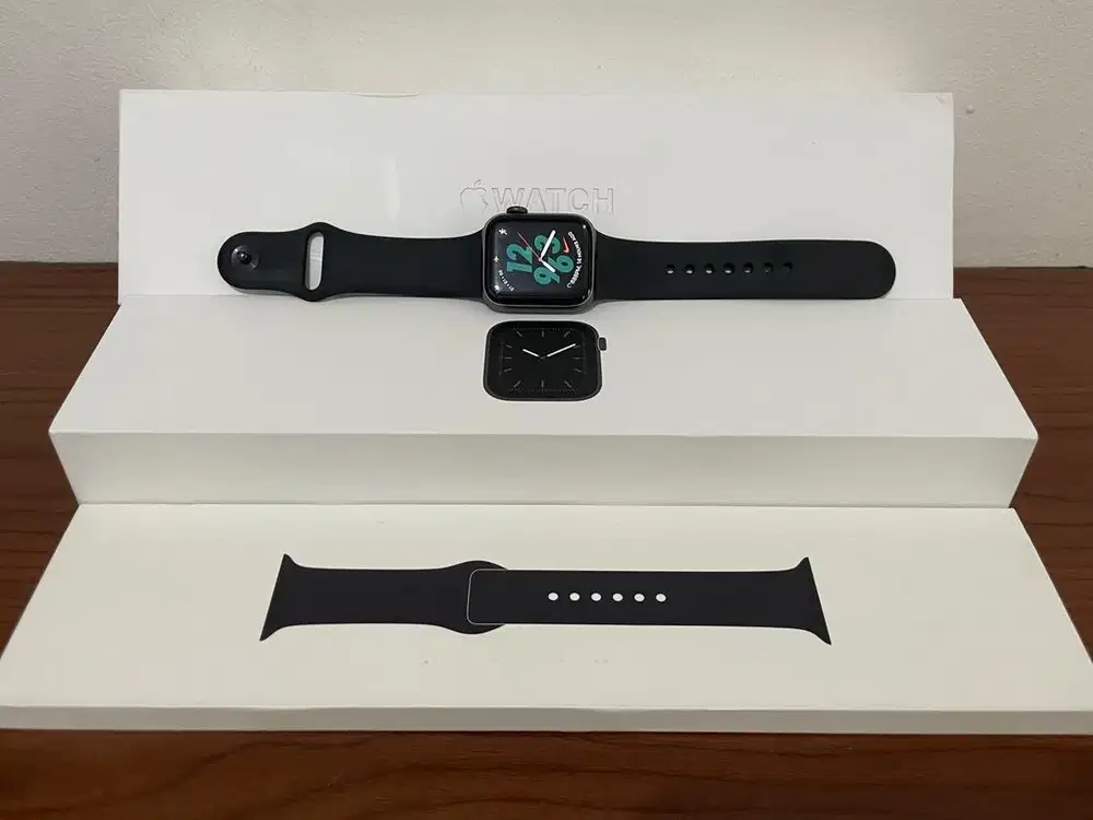 apple watch 40mm series 5 iwatch GPS NFC original FULLSET NORMAL MURAH