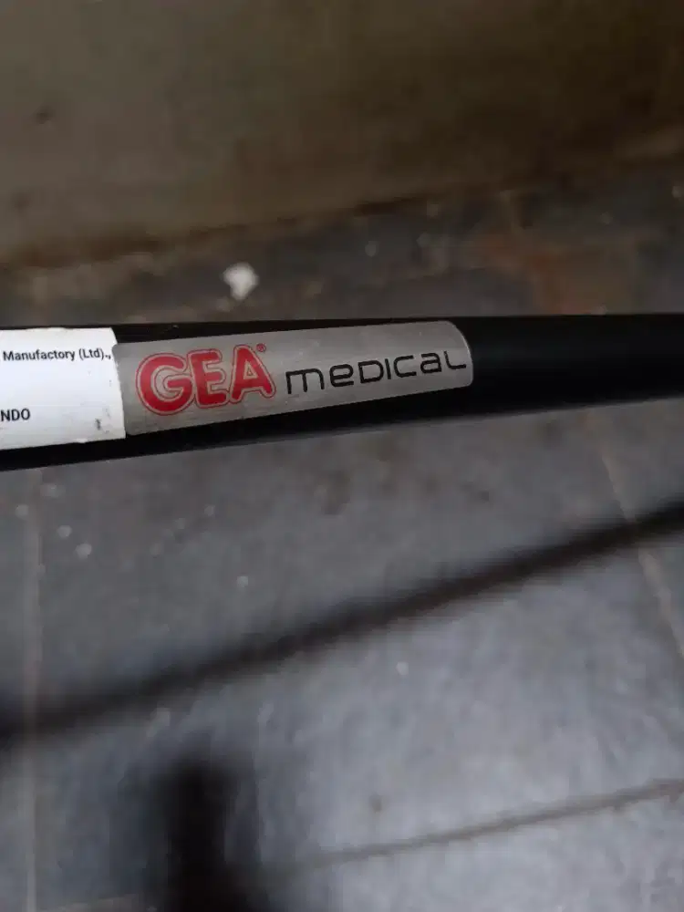 Alat kesehatan tongkat kaki 4 (quad cane) brand GEA