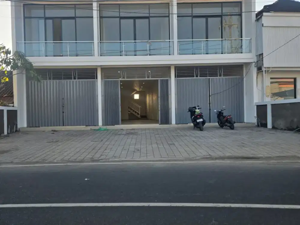 DIJUAL — RUKO 3 LANTAI SIAP PAKAI DENPASAR UTARA