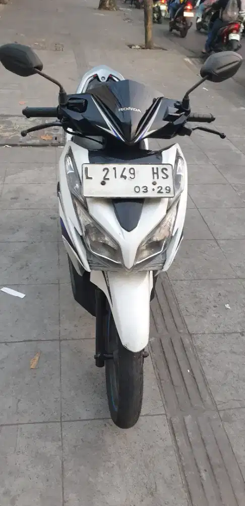 Vario 125 KZR th 2014 mulus pjk baru