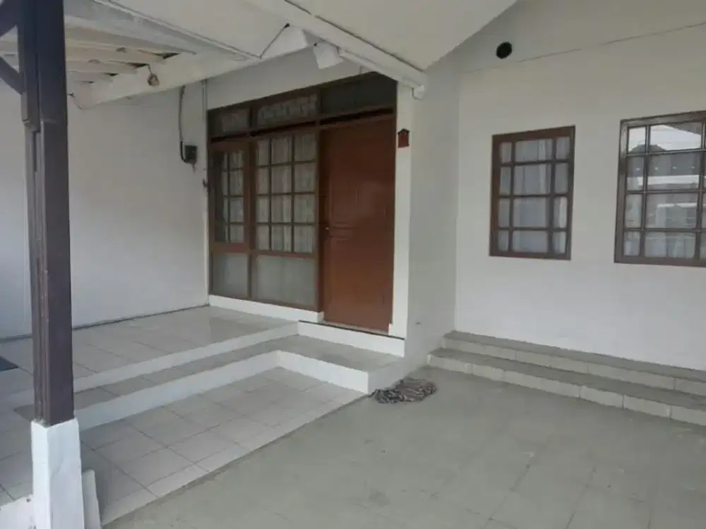 Rumah Terawat Siap Huni di Taman Kopo Indah 2