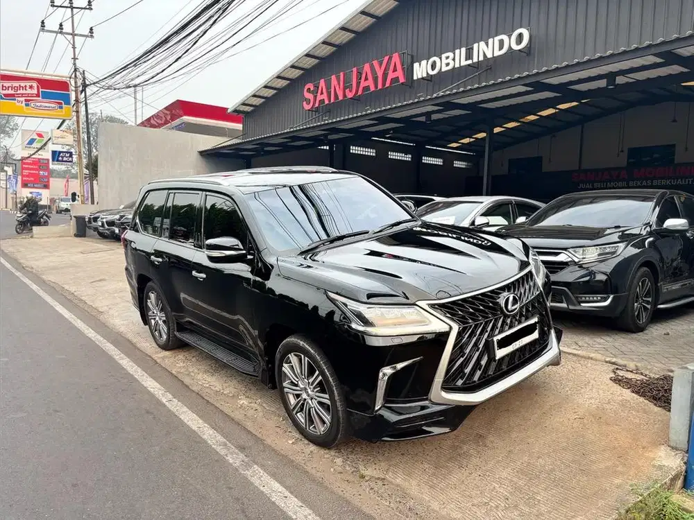 Lexus LM 570 4x4 A/T 2017/2018
