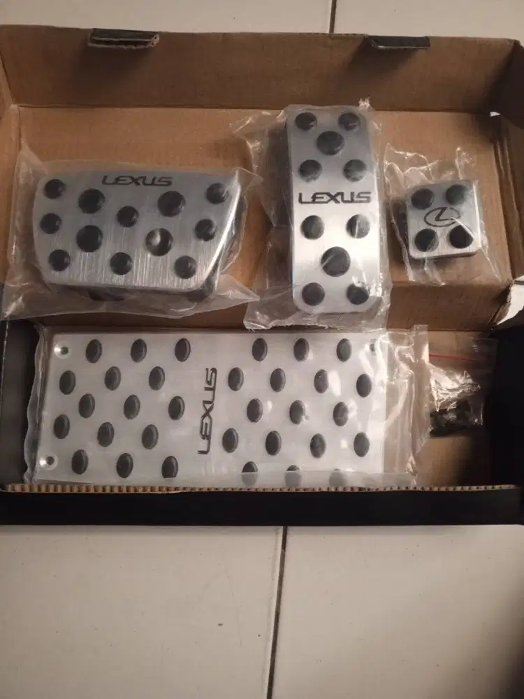 pedal set variasi Lexus bahan aluminium aloy