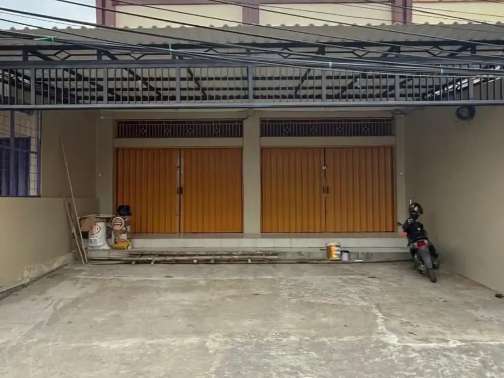 Ruko Komersil Siap Pakai Pinggir Jalan Raya di Cibinong Bogor