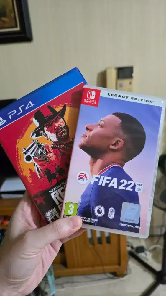 Dijual Game PS 4 Red Dead Redemption 2 & Game Nintendo Switch FIFA 22