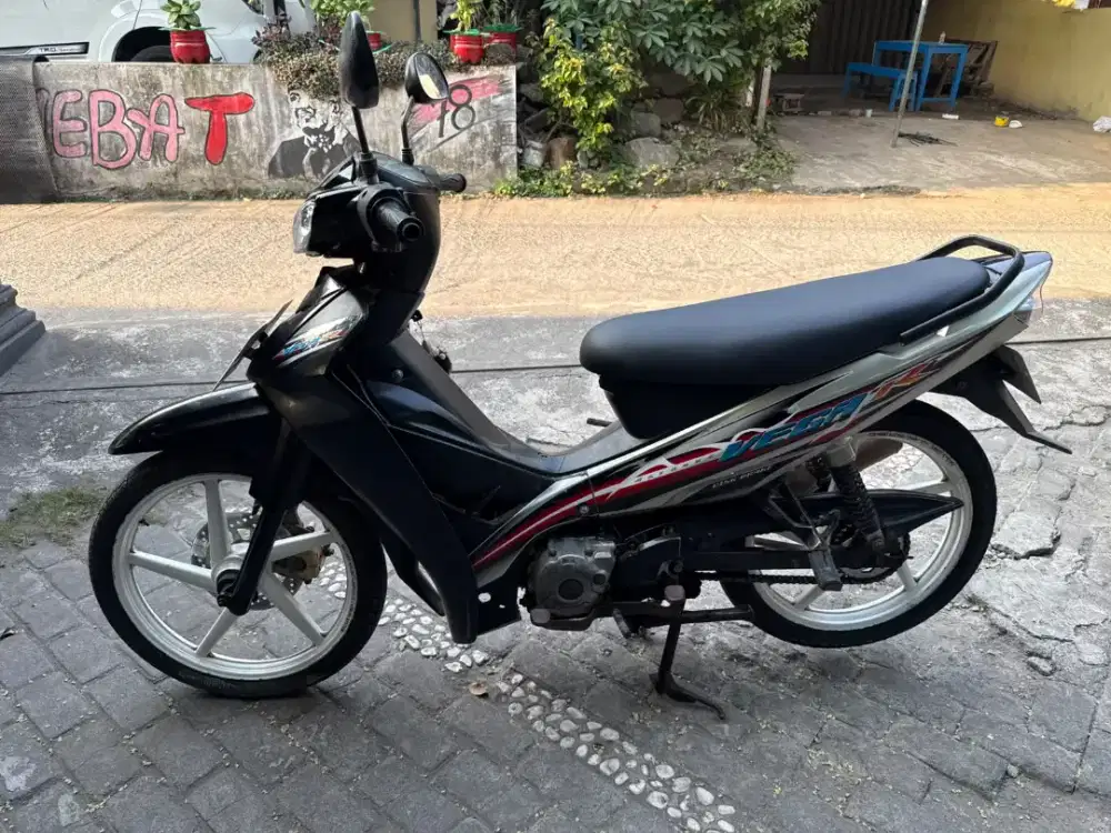 Yamaha Vega R THN 2006 plat AB Wonosari