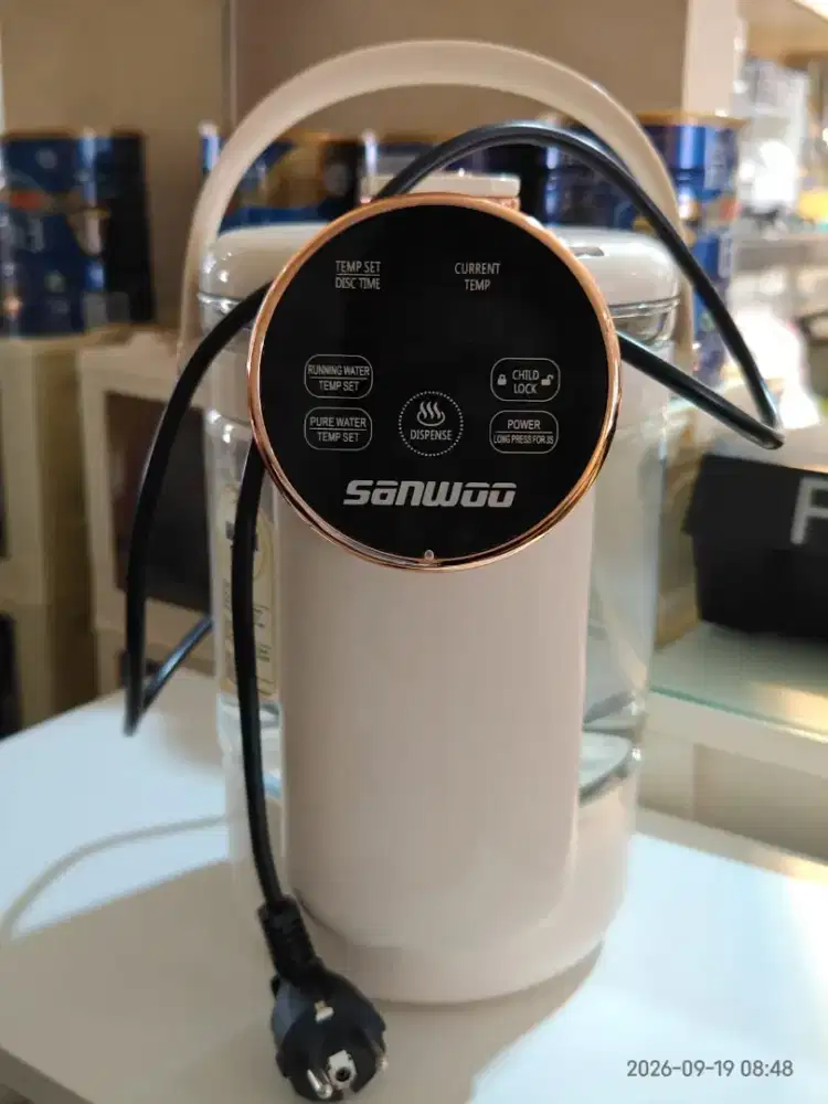 Dispenser air panas mini