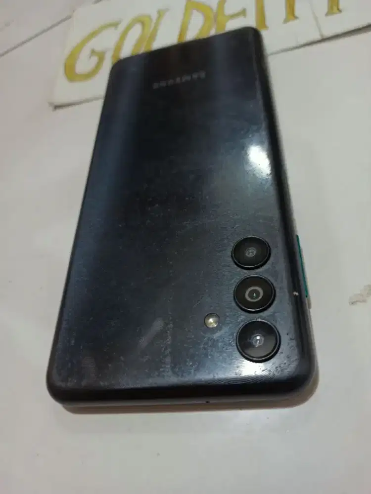 Galaxy A04S-4G.Finger.Ram 4+4/64GB.ORI #GOLDEN PONSEL
