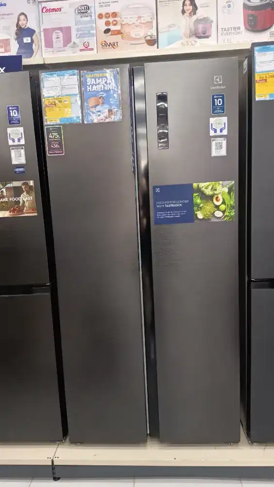 Kulkas Elextrolux 475L Multidoor 62 Watt inverter