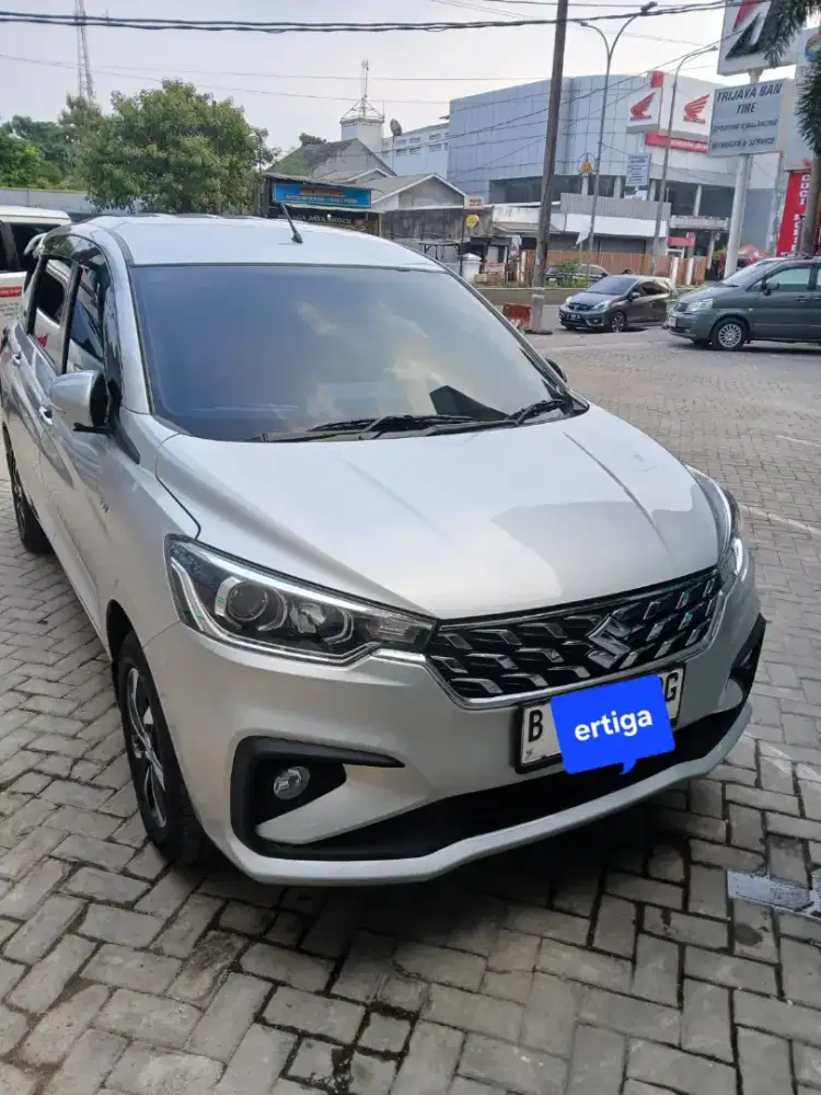 Ertiga hybrid matic 2024 silver