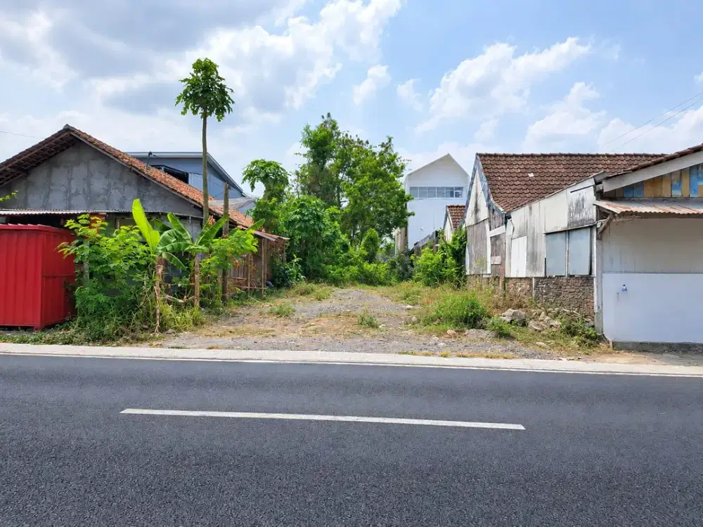 Tanah SHM Premium Super Strategis Tepi Jalan Kabupaten Dekat Gerbang Toll Sleman 10 Menit Dari Malioboro
