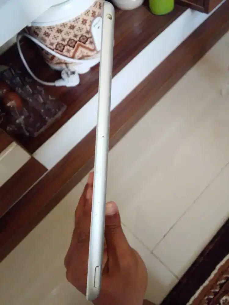 Ipad 7 silver wifi only