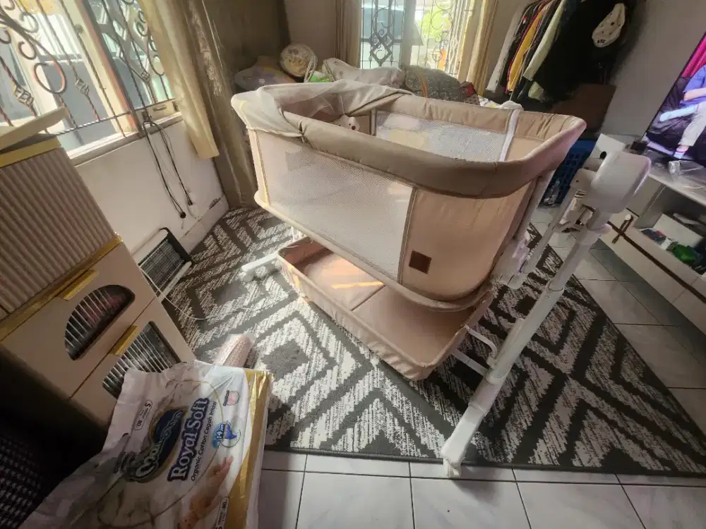 Dijual Babyelle Cloud Swing Baby box