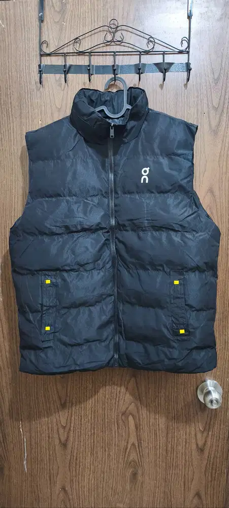 Rompi Puffer Hitam Casual Keren Fashion
