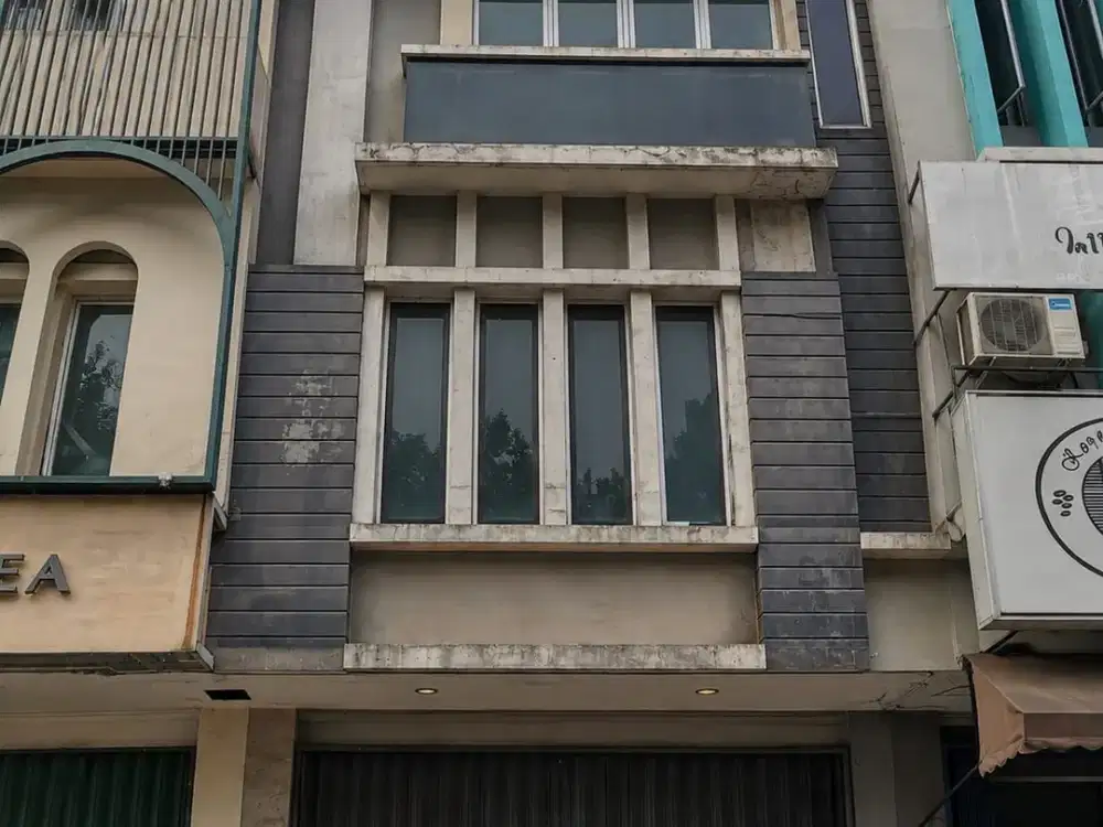Ruko 3 Lantai Cocok untuk Kantor/Usaha Kawasan Komersial Berkembang di Neo Arcede Gading Serpong