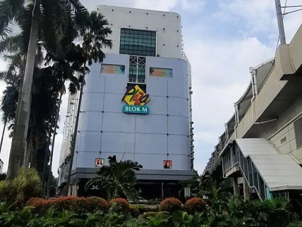 Disewakan  Kantor, Luas 1007m2  di Blok M Plaza, Jakarta Selatan