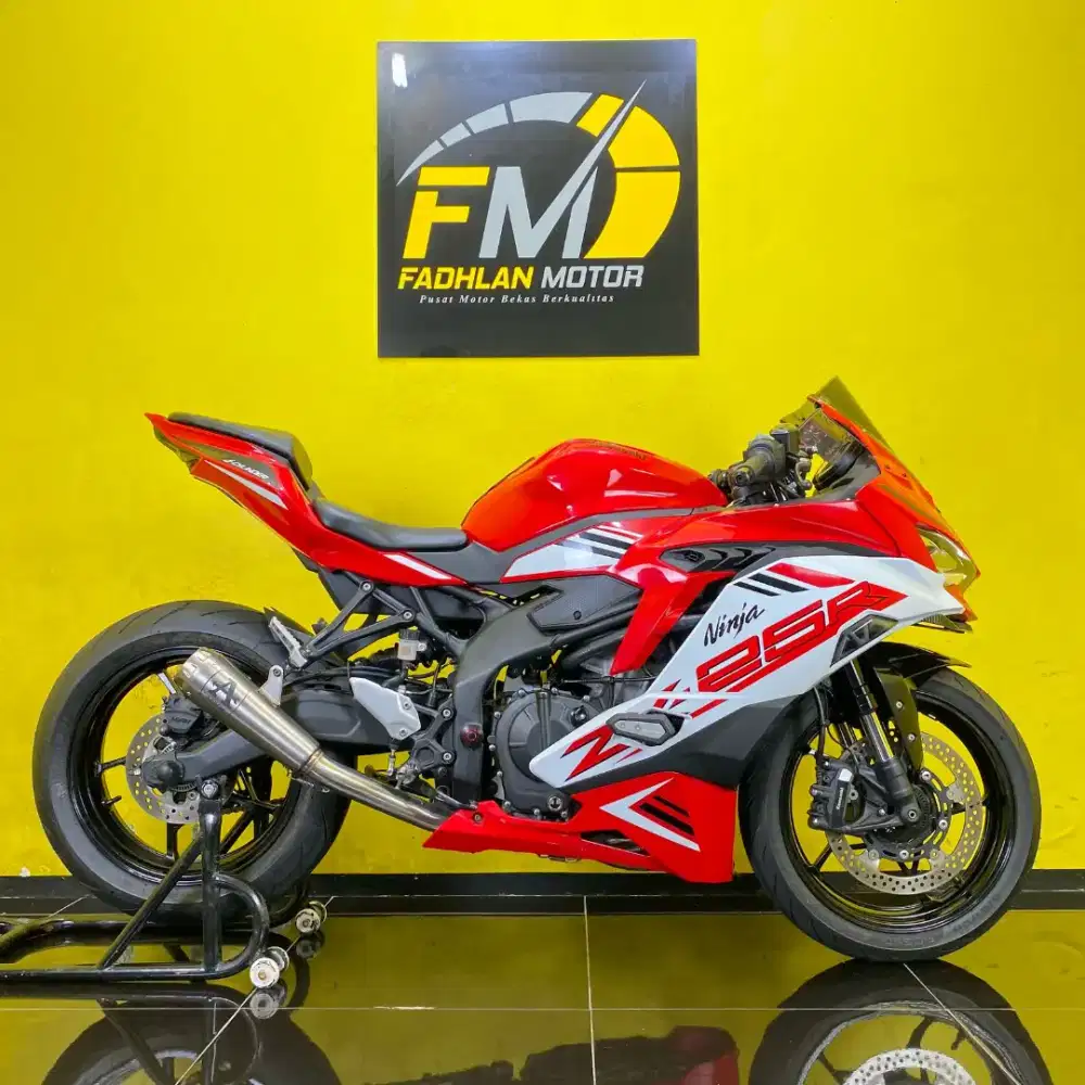 Kawasaki Ninja ZX250 ABS Tahun 2022 Km Low Full Orisinil Jos Istimewa