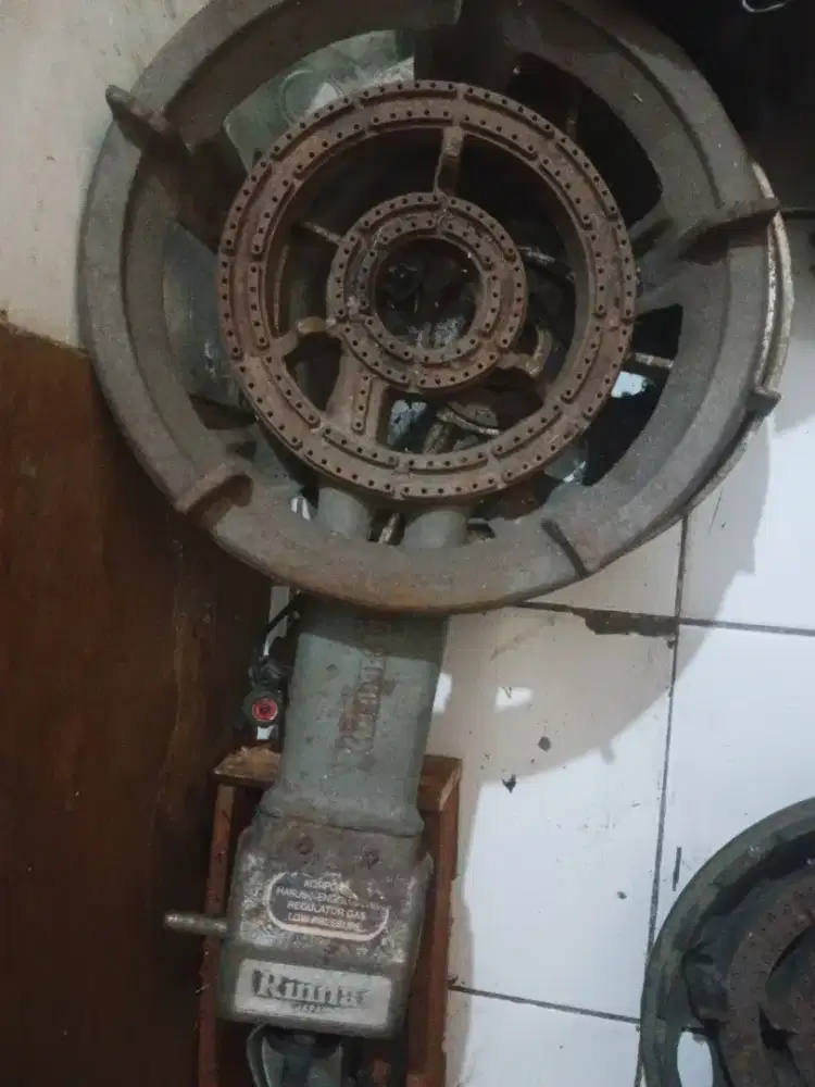 KOMPOR RINNAI TL-289 BEKAS