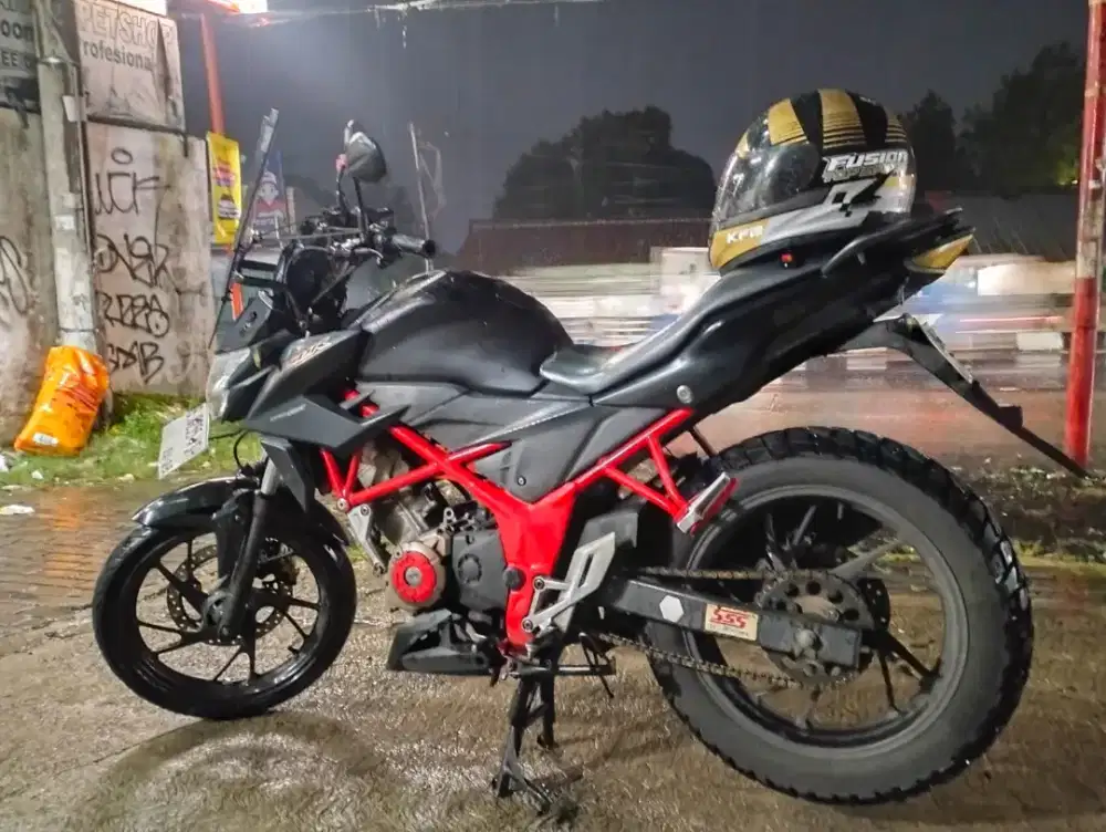 Motor cb150r 2018