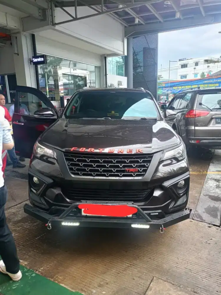 FORTUNER 2.7L SRZ BSN AT COKELAT
