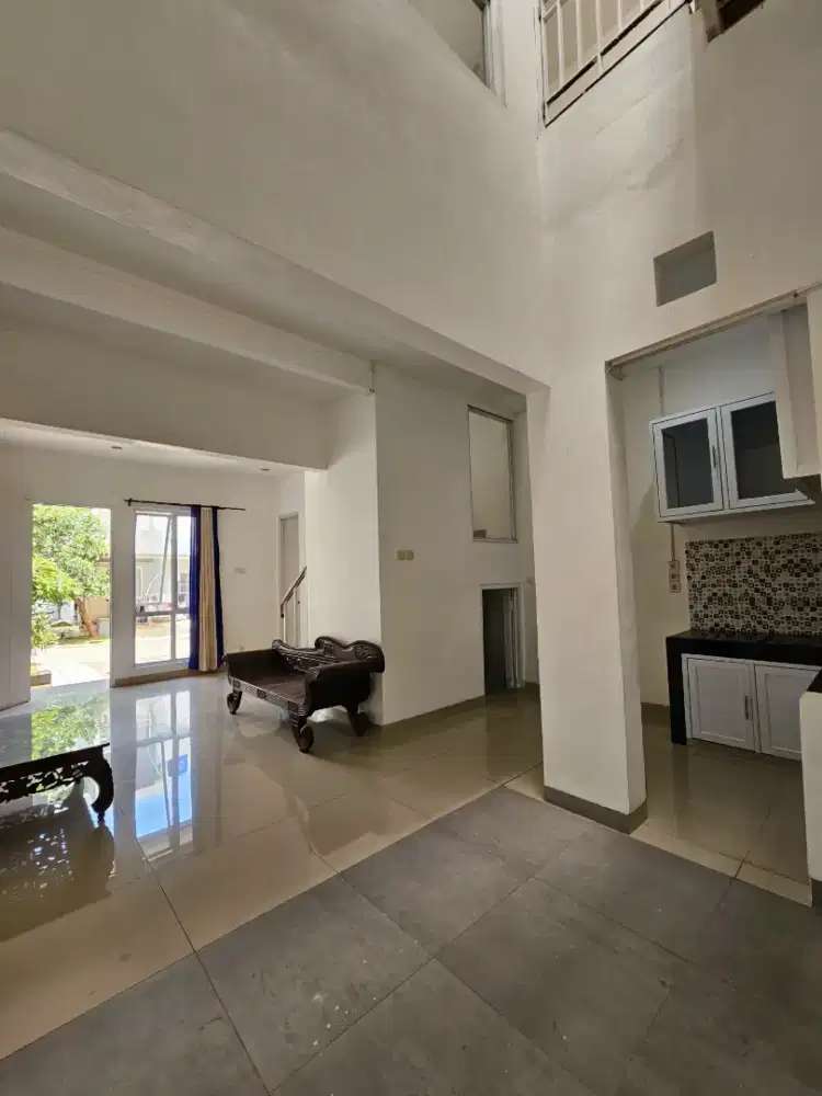 DISEWAKAN RUMAH DI SERPONG JAYA