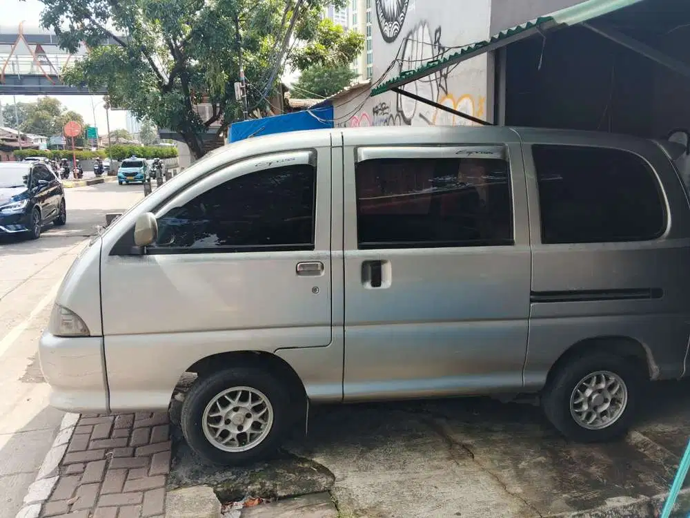 Daihatsu Espass 2004 Bensin