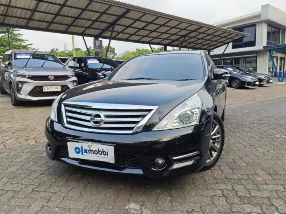 KM Rendah - Nissan Teana 2.5 250XV Bensin-AT 2013