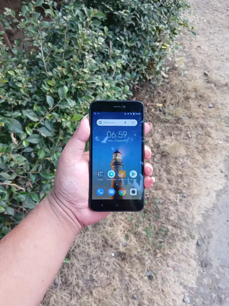 Di Jual Hp Redmi Go. Kondisi Normal Siap pakai.