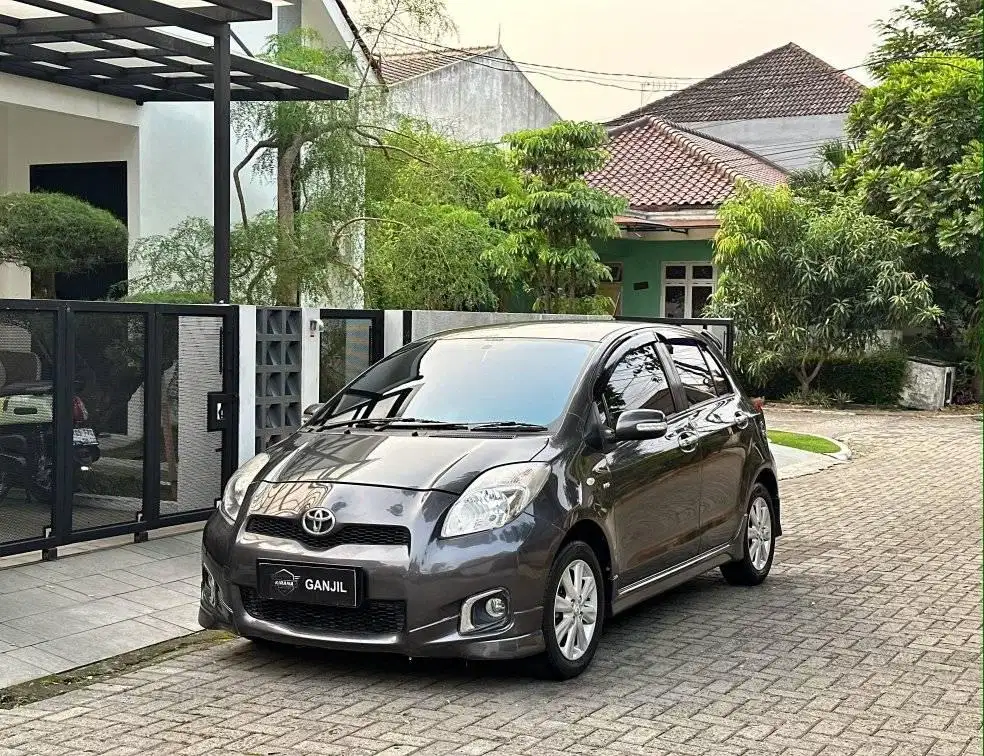 Toyota Yaris E 2012 At Matic Model 2013 Istinewa non trd