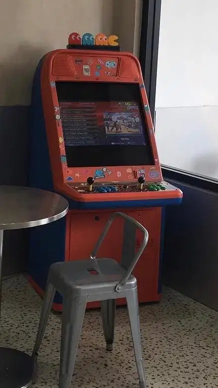 Mesin dingdong retro 8000 games
