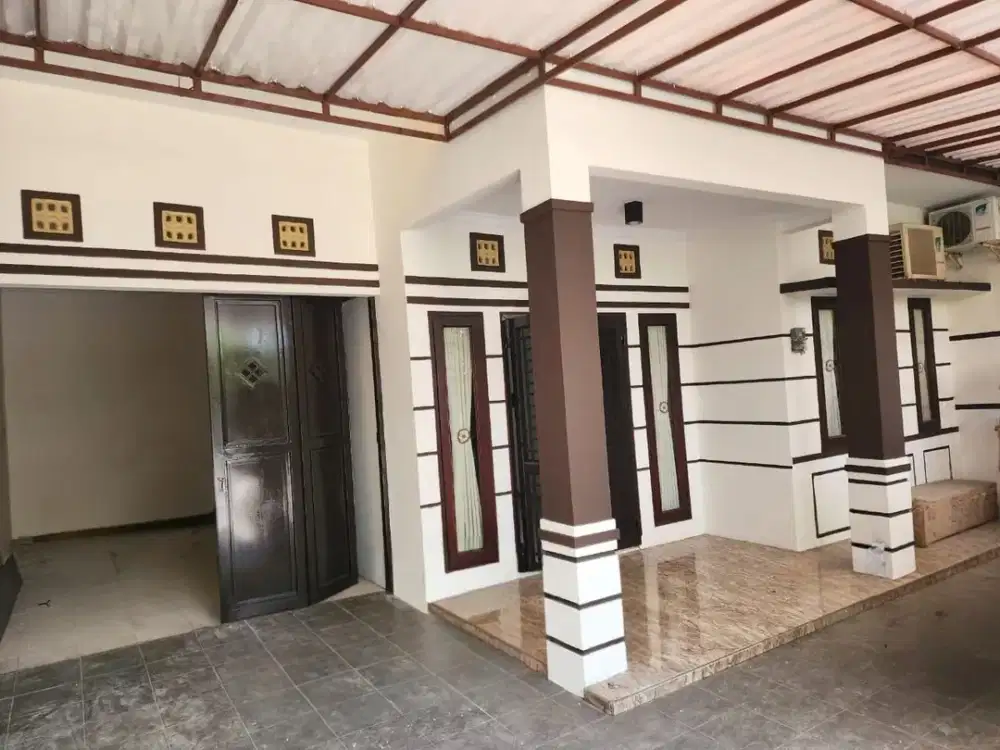Rumah Bagus Siap Huni di Taman Kopo Indah 2