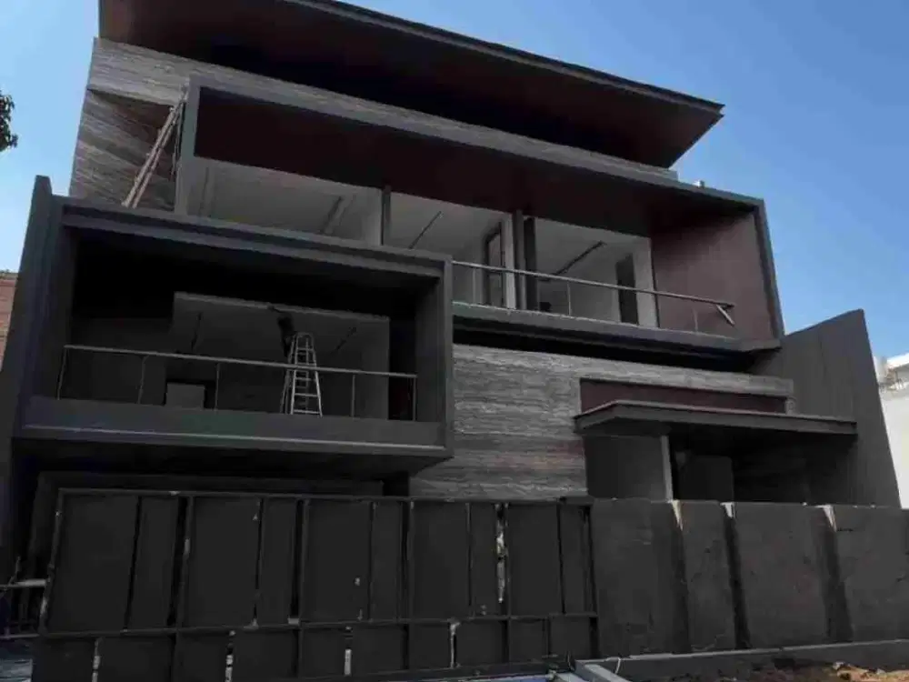 Dijual Rumah mewah di Imperial Golf, Pakuwon Indah, ada swimming pool