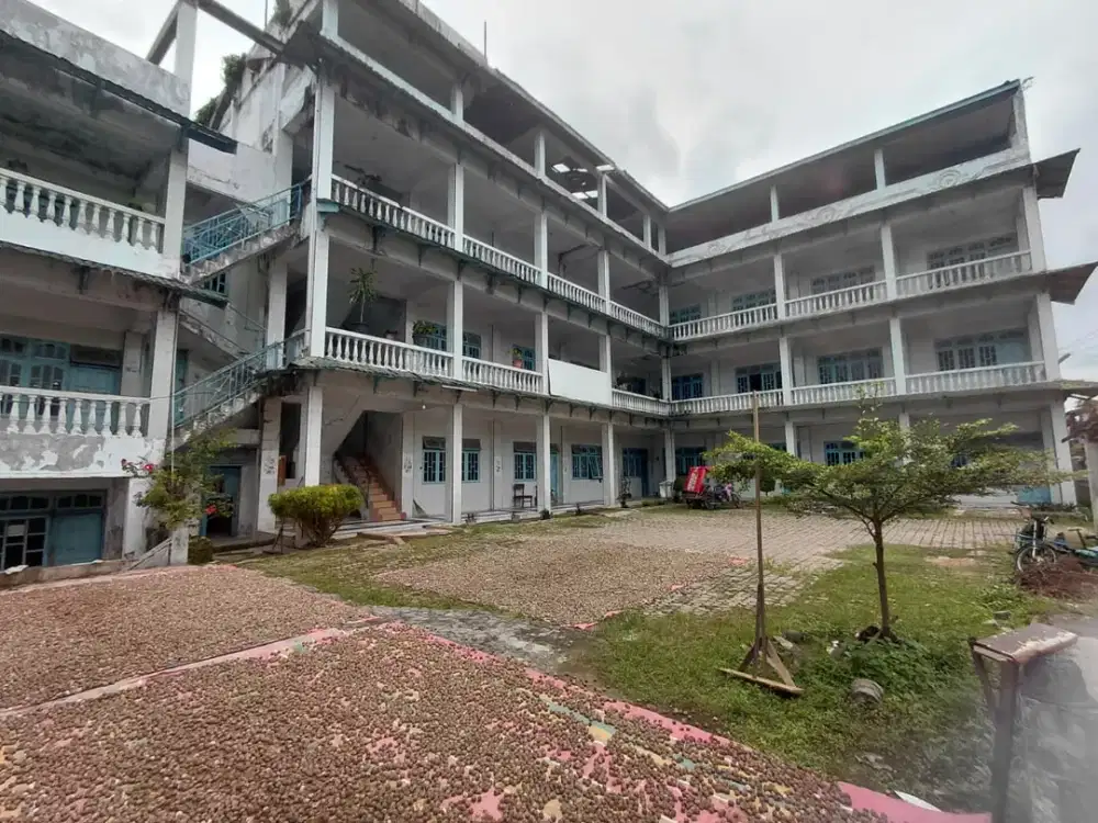 DIJUAL CEPAT EX GEDUNG KAMPUS