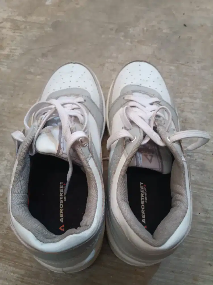 dijual murah sepatu aerostreet mulus
