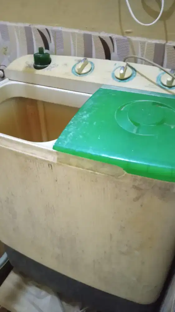 Jual mesin cuci Sanken 2 tabung masih bagus no minus cod denai