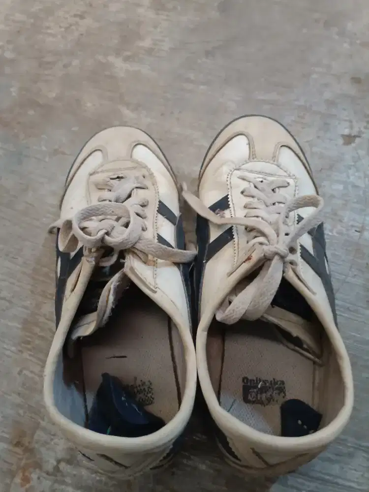 dijual sepatu onitsuka tiger