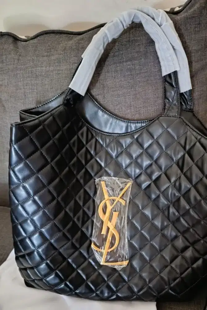 Tas branded YSL