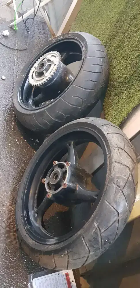 Velek + ban uk 17