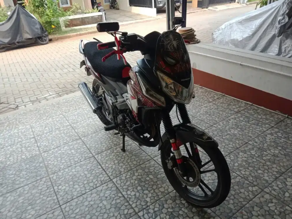 Honda CS1 125 CC Sangat Terawat siap pakai