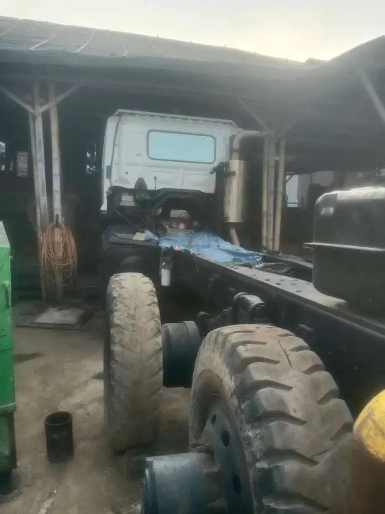 Hino 700 tahun 2019
