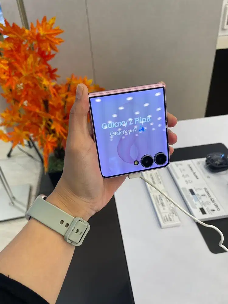SAMSUNG GALAXY ZFLIP8 12/256GB (BISA CICILAN BUNGA 0%)