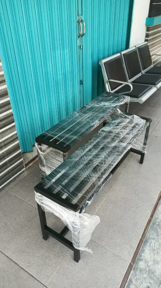 JUAL KURSI BESI MATERIAL KUAT DAN KOKOH SERTA MINIMALIS !!
