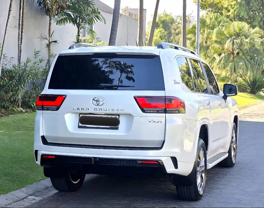 TOYOTA LAND CRUISER 300 VXR 70 TH ANNIVERSARY EDITION PMK 2022