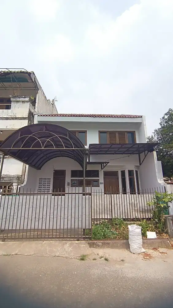 Disewakan Rumah 2 Lantai Komplek Timah BB1 No.7, Kelapa Dua Depok