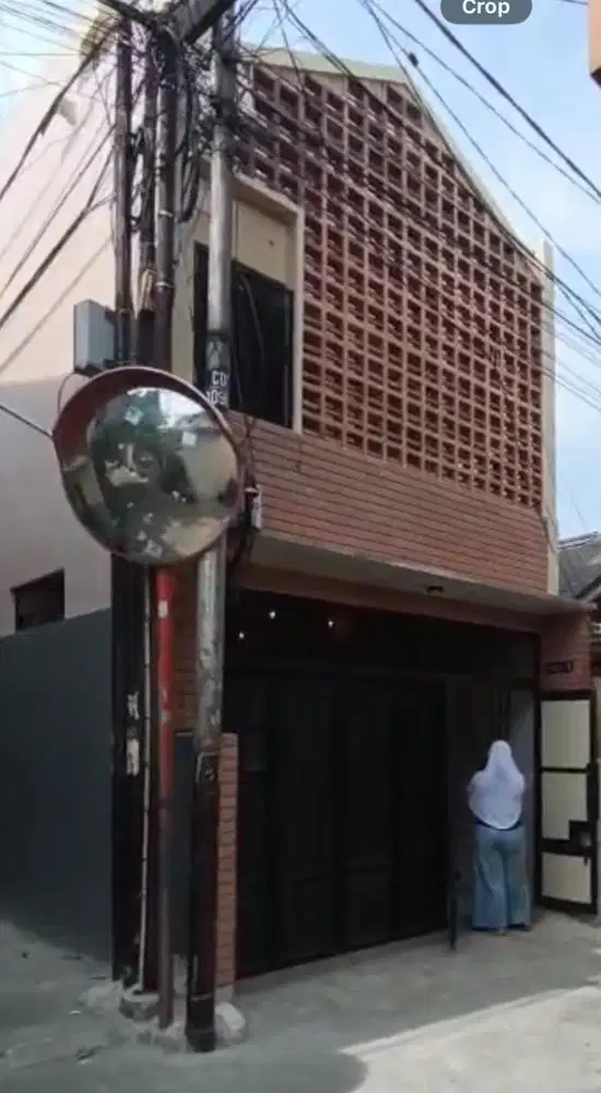 RUMAH KONTRAKAN CILILITAN