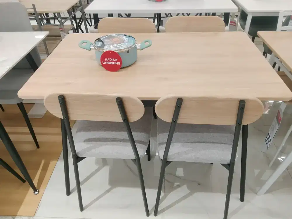 Meja makan murah Cilegon